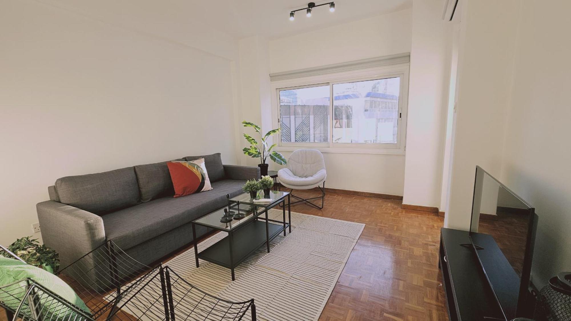 Life I Apartment *